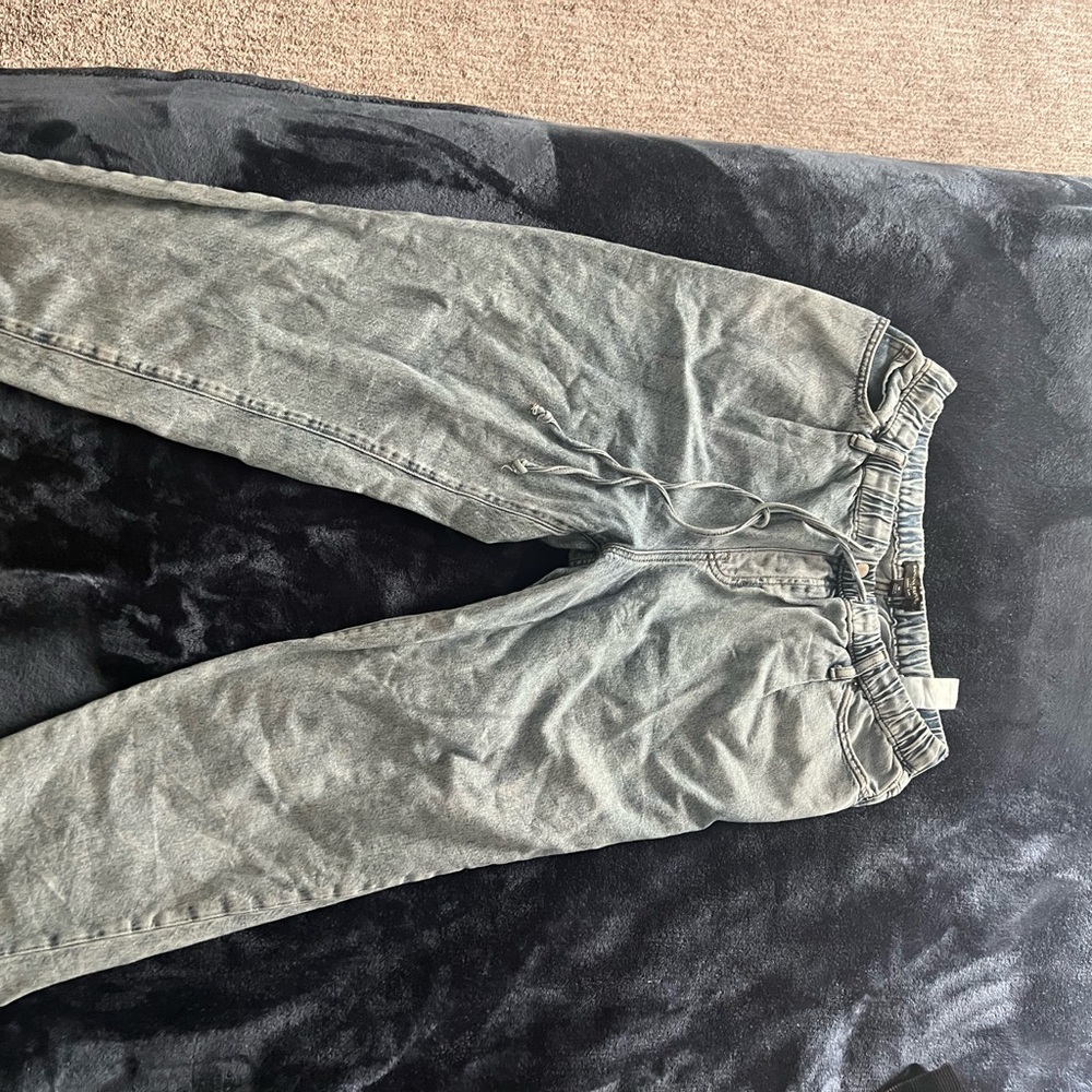 baggy jeans